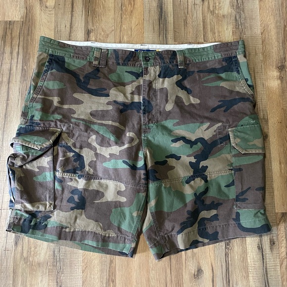 Gellar Classic Fit Camo Cargo Short Ralph Lauren size 50 - Picture 2 of 6